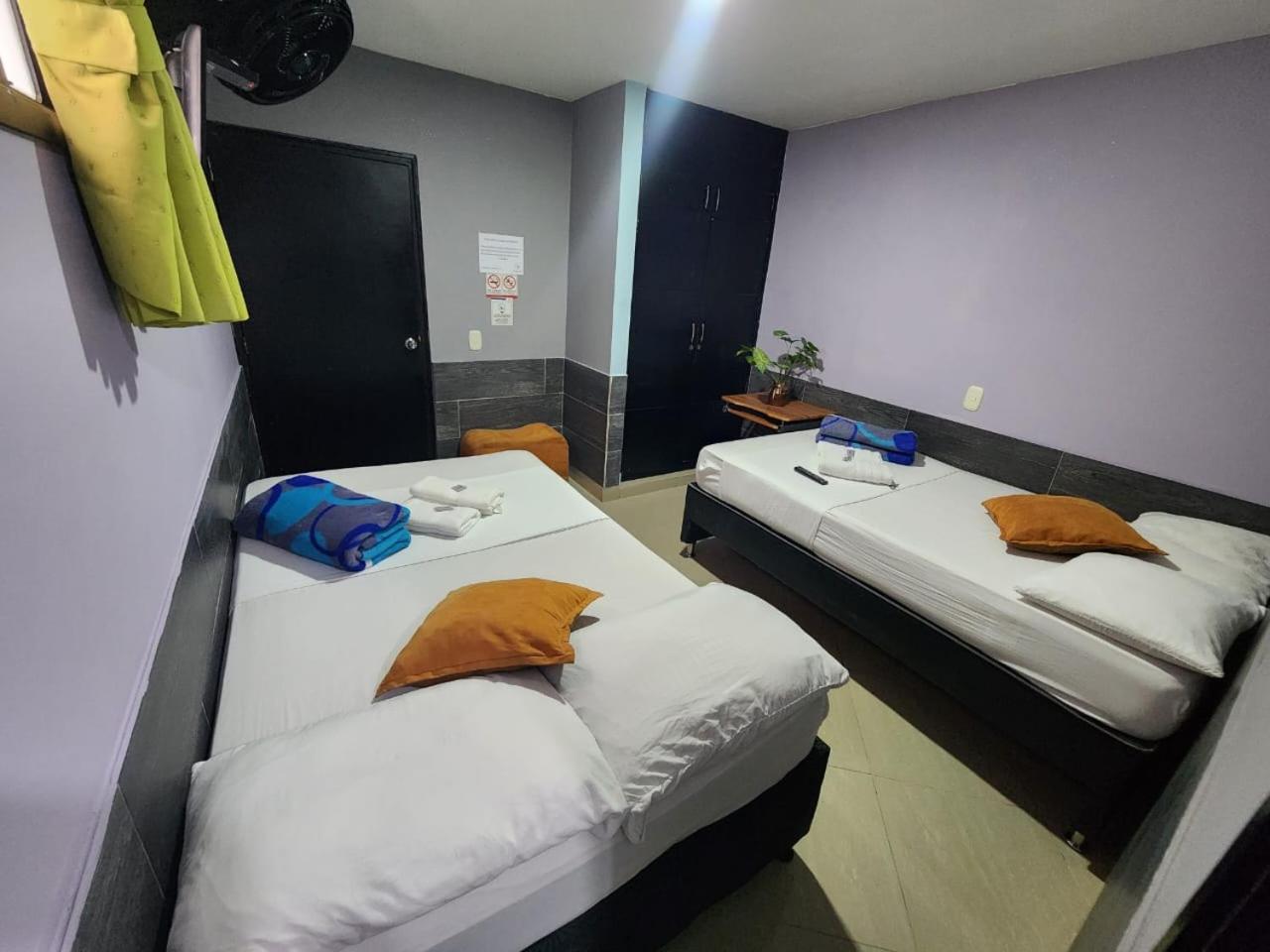 Hotel Laureles Home Medellín Exteriör bild